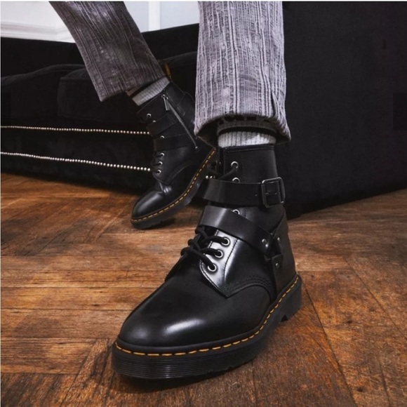 Doc Martens Cristofor Leather Moto Boot (Women)
BLACK, Size 5US/ 3UK NEW - Picture 2 of 7